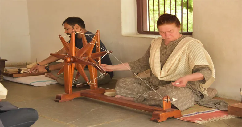 Art of Handcrafting, Gujarat Image