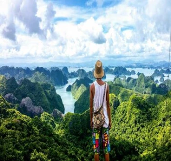 Northern Highlights of Vietnam with Halong Stay