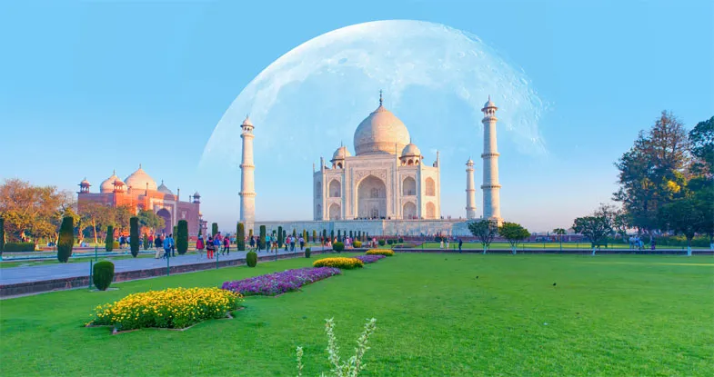 Full Moon view of Taj Mahal, Agra Image